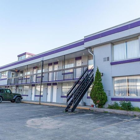 Knights Inn North Bay Esterno foto